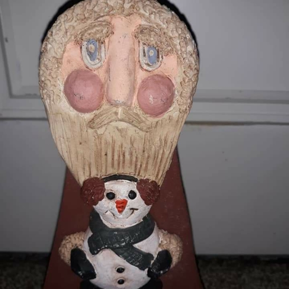 Adorable primitive Santa - Picture 2 of 4